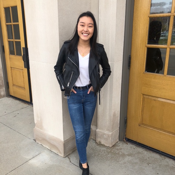 Meet your Posher, Annemarie - Picture 3 of 6